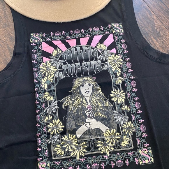 SOLD OUT - Picture 8 of 9